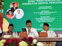 Gus Ipul Luncurkan Buku Fikih Penguatan Disabilitas Mental Psikososial
