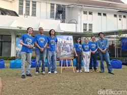 Intip Poster dan Sinopsis Film Dan Bandung, Adaptasi Novel Pidi Baiq