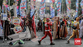Puncak perayaan HUT ke-499 dengan tema "Menuju 5 Abad Jakarta" digelar di Bundaran HI, 27-28 Juni, menampilkan konser, atraksi seni, dan transportasi gratis.