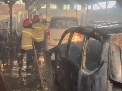 Kebakaran Gudang Kayu di Padang Galak Denpasar, Kerugian Rp 200 Juta