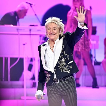 Hampir Pingsan di Panggung, Semangat Rod Stewart untuk Konser Belum Padam di Usia 81 Tahun