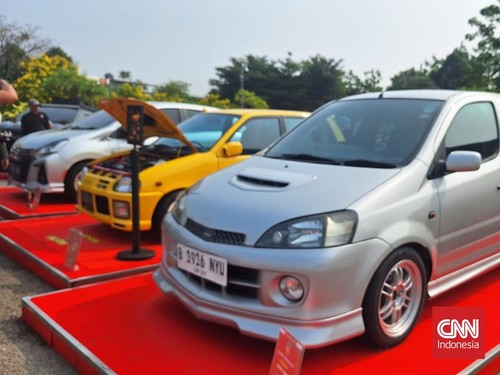 Daihatsu kembali menggelar acara komunitas bertajuk Daihatsu Kumpul Sahabat dan kali ini berlangsung di Alun-Alun Kota Depok, Jawa Barat, Minggu (21/6).