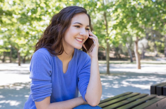 Taurus memiliki sifat tenang dan konsisten yang membuatnya tetap fokus dalam situasi sulit. Mereka tidak mudah mengambil keputusan impulsif dan selalu mempertimbangkan langkah terbaik./ Foto: magnific.com/katemangostar