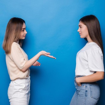5 Kalimat yang Tidak Disukai Gemini, Bikin Mereka Merasa Nggak Dihargai!