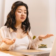 5 Zodiak yang Paling Plin-plan, Lambat Ambil Keputusan