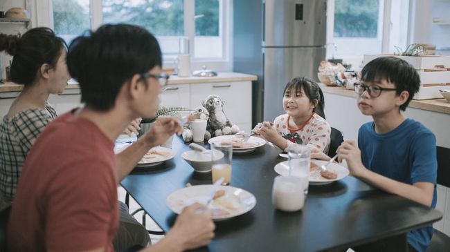 7 Kebiasaan Di Rumah Yang Membuat Anak Tumbuh Lebih Cerdas Menurut Pakar