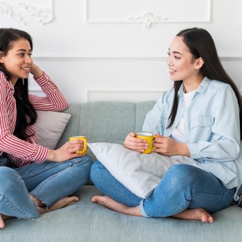 5 Zodiak yang Sering Menjadi Tempat Curhat Teman-temannya