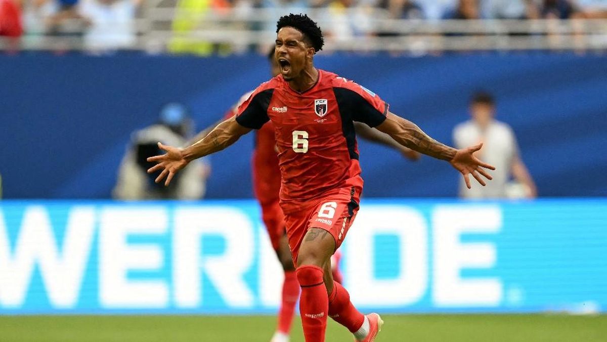 Babak I: Comeback Injury Time, Uruguay Unggul 2-1 Atas Cape Verde