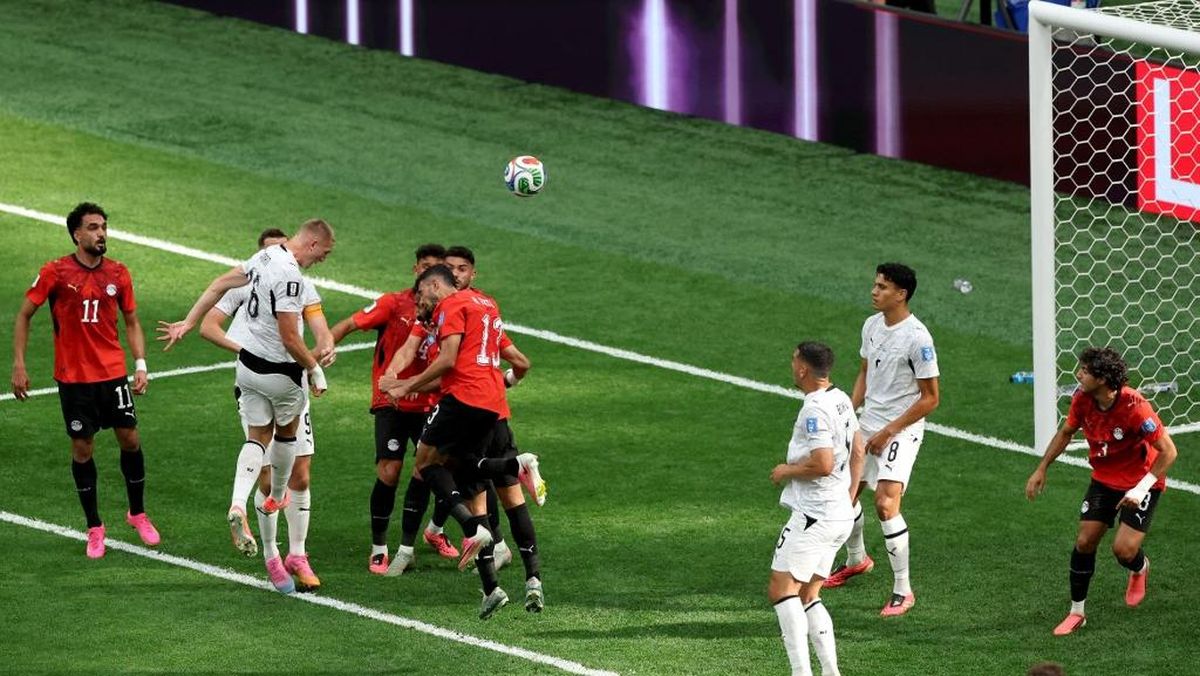 Babak I: Sundulan Mematikan Surman, Selandia Baru Ungguli Mesir 1-0