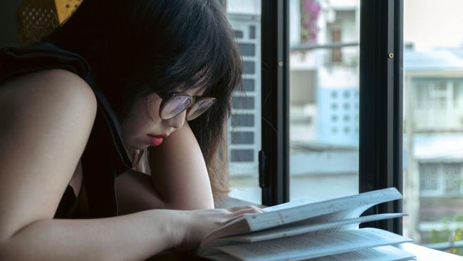 Kenapa orang introvert sering dianggap sombong?