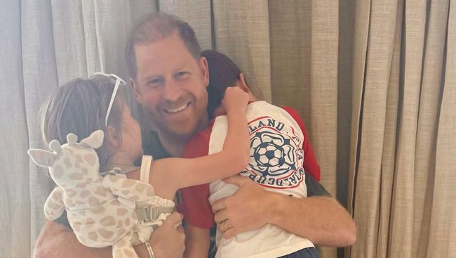 Rayakan Hari Ayah, Foto Pangeran William Hingga Harry Bareng Anak-anak Jadi Sorotan