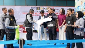 Direktorat Jenderal Kekayaan Intelektual (DJKI) Kementerian Hukum memusnahkan 567 barang bukti hasil penanganan perkara pelanggaran merek Lacoste dengan estimasi nilai ekonomi mencapai hampir Rp1 miliar.