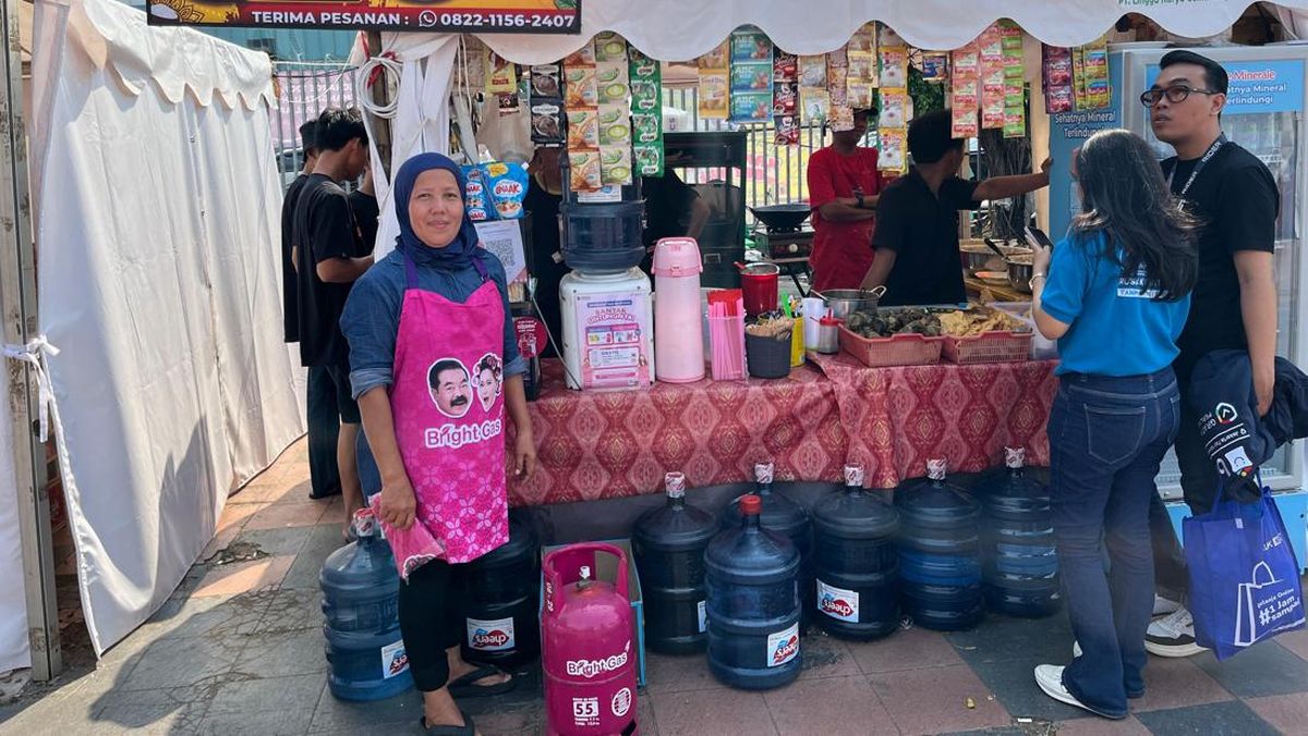 Pertamina Salurkan Bright Gas untuk Pedagang Kuliner di Jakarta Fair