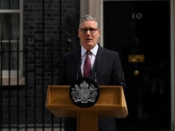 British Prime Minister Keir Starmer speaks outside 10 Downing Street, following Andy Burnham's decisive victory last week in the Makerfield by-election, in London, Britain, June 22, 2026. REUTERS/Jaimi Joy     TPX IMAGES OF THE DAY