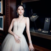 Simak Gaya Anggun Jisoo BLACKPINK Saat Hadiri Cartier 'Into the Wild' Exhibition
