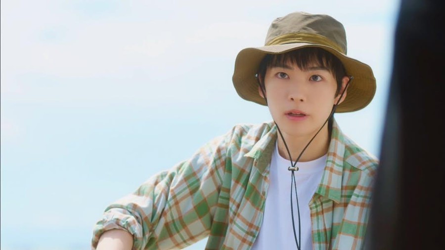 Pria di MV Lemon Tang Hearts2Hearts