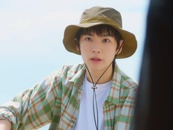 Terungkap Sosok Pria di MV 'Lemon Tang' Hearts2Hearts yang Bikin Penasaran