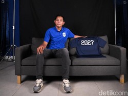 Penjaga Gawang Rizky Darmawan Bertahan di PSIS