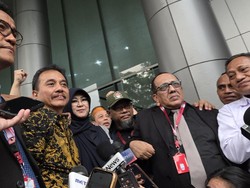 Kejari Jaksel Tak Tahan Roy Suryo dan dr Tifa, Ini Alasannya