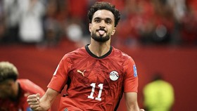 Timnas Mesir mencetak sejarah dengan meraih kemenangan pertama di Piala Dunia.