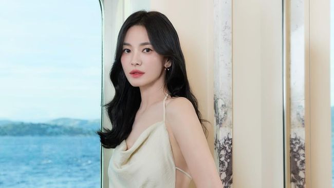 Song Hye Kyo Resmi Tinggalkan Agensi UAA Setelah 14 Tahun Bersama