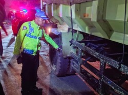 Pemotor Tewas Usai Tabrak Dump Truk di Jalan AH Nasution Bandung