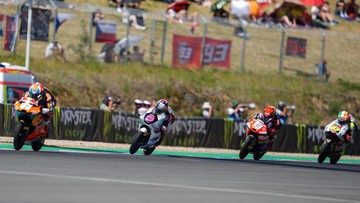 Liputan Olahraga CNN Sport : Hasil Kualifikasi Moto3 Inggris: Veda Ega Posisi 16, Hakim Danish 9