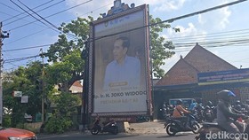 Baliho ucapan ultah Jokowi dari Pemkot Solo terpasang di beberapa titik, Selasa (23/6/2026).