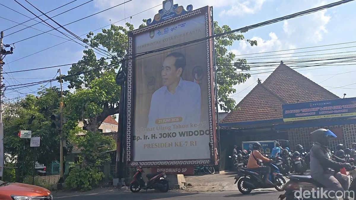 Wali Kota Solo Dilaporkan ke Kejaksaan Usai Pasang Baliho Ultah Jokowi
