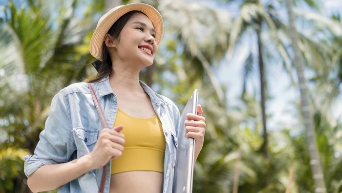 6 Tips Agar Selalu Tampil Fresh dan Bersih Saat Cuaca Panas