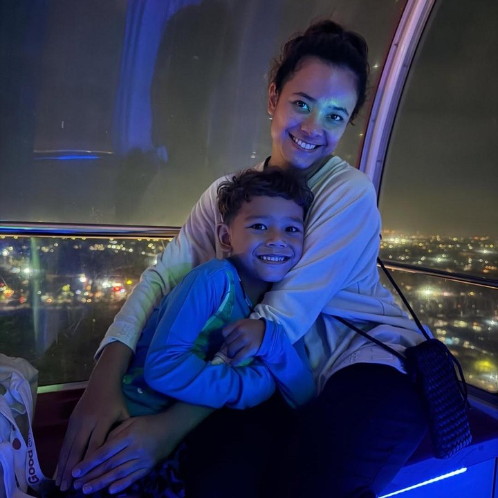 <p>Di tengah kesibukan membangun karier sebagai instruktur dan <em>sport enthusiast,</em> Cantika tetap menjalankan perannya sebagai istri dan Bunda satu anak. Perlu diketahui, Cantika resmi menikah dengan Rocky Ramadhana pada tanggal 10 Agustus 2019. Dari pernikahan ini, keduanya dikaruniai seorang anak laki-laki yang bernama Arjanta Nawasena. (Foto: Instagram @cantikafelder)</p>