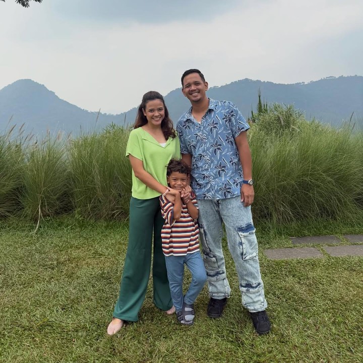 <p>Selain konten olahraga, Cantika juga sering memamerkan kebersamaan dengan suami dan putra semata wayangnya di Instagram. Baru-baru ini, Cantika mem-<em>posting</em> foto saat <em>quality time</em> liburan bareng keluarga kecilnya. (Foto: Instagram @cantikafelder)</p>
