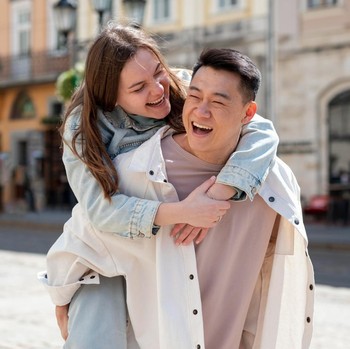 5 Cara Mengenali Pasangan dengan IQ Hubungan yang Tinggi dari Perilakunya