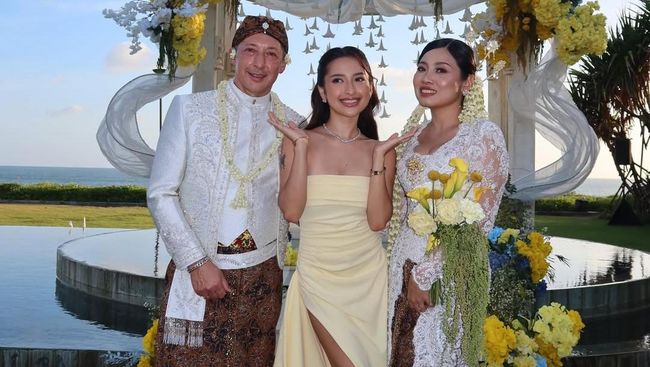 Baru Sebulan Punya Ibu Sambung, Intip Kebersamaan Jennifer Coppen dengan Dyah Ersari
