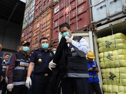 Bea-Cukai Sikat 43 Kontainer Isi Balpres Rp 37,5 M di Tanjung Priok