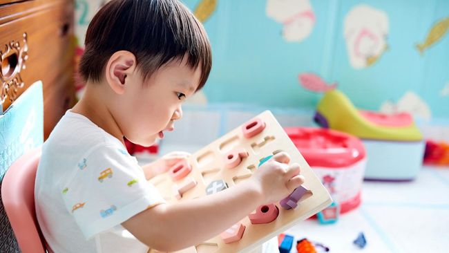 Tak Perlu Mainan Mahal, Ini 9 Ide Stimulasi Kognitif Anak Dengan Benda Di Rumah