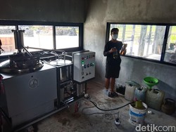 Top! Desa Cepaka di Tabanan Mulai Sulap Sampah Plastik Jadi BBM