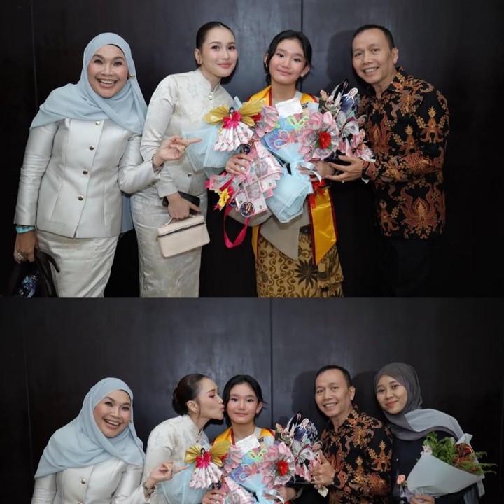 <p>Ayu membagikan momen manis tersebut melalui unggahannya di Instagram. Dalam salah satu foto yang dibagikan, kedua orang tua Ayu, yakni Umi Kalsum dan Abdul Rozak, juga terlihat hadir untuk mendampingi Bilqis di hari kelulusannya. (Foto: @arka_photographyy via Instagram @ayutingting92)</p>