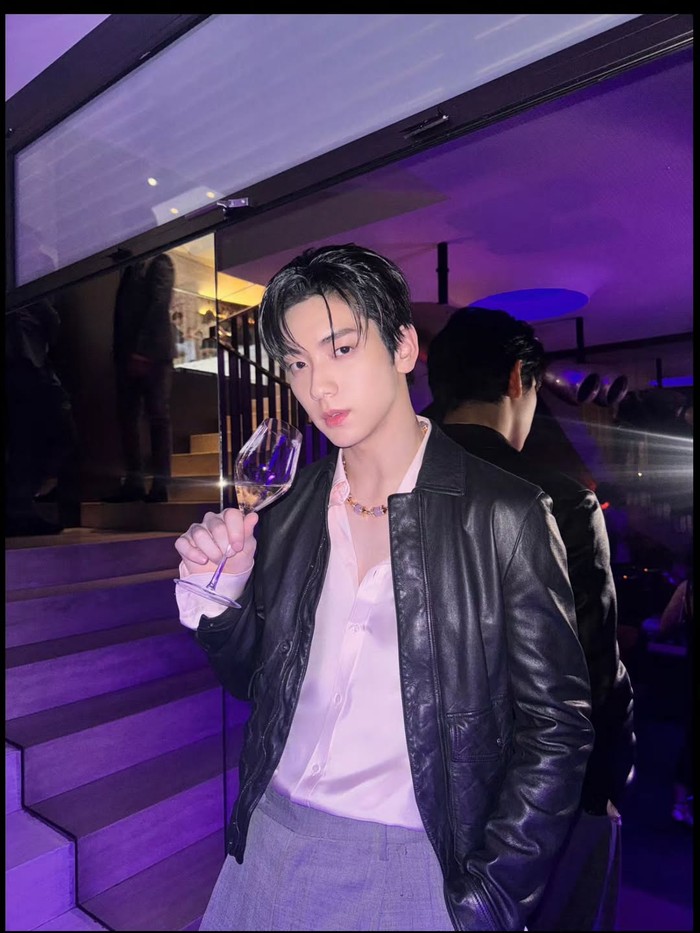 Nah, momen ini juga merupakan pertama kalinya ia menghadiri MFW. Meski begitu, dilihat dari gaya sang idol, sepertinya kita semua setuju bahwa penampilan perdana Soobin sama sekali tidak mengecewakan. Setuju, Beauties?/ Foto: instagram.com/page.soobin