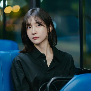 Intip Cerita Park Ji Hyun Tentang Chemistry dan Karakternya di See You At Work Tomorrow!