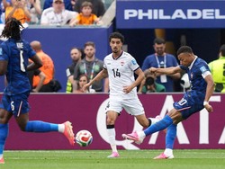 Soccer Football - FIFA World Cup 2026 - Group I - France v Iraq - Philadelphia Stadium, Philadelphia, Pennsylvania, U.S. - June 22, 2026
France's Kylian Mbappe scores their first goal IMAGN IMAGES via Reuters/James Lang     TPX IMAGES OF THE DAY