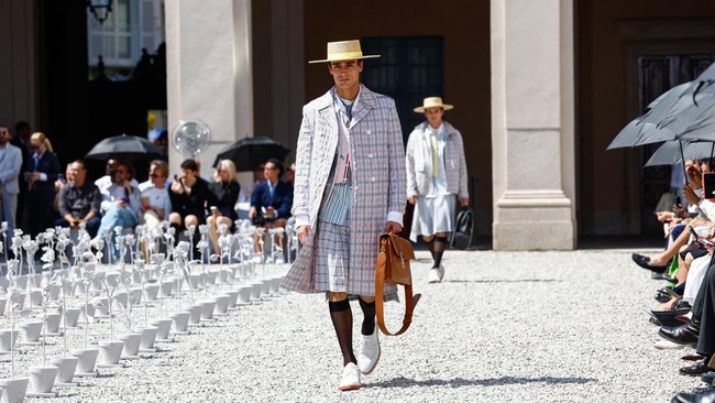 Show Koleksi Thom Browne di Milan Fashion Week