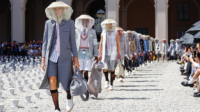 Show Koleksi Thom Browne di Milan Fashion Week
