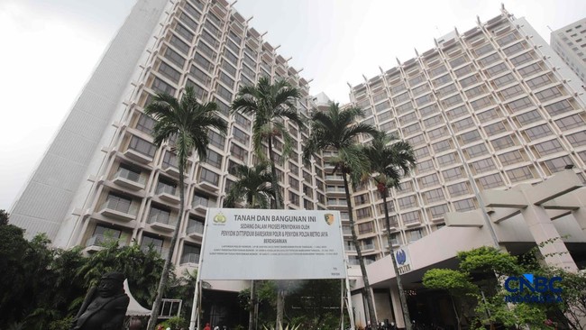 Sosok Ngaku Ahli Waris Hotel Sultan Punya Bukti Dokumen Belanda