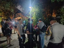 Pria Kulon Progo Tewas Terjatuh Saat Petik Daun Nangka di Kraton Jogja