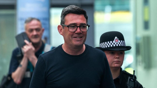Nama Andy Burnham belakangan santer dibicarakan setelah Perdana Menteri (PM) Inggris Keir Starmer mengundurkan diri dari jabatan.