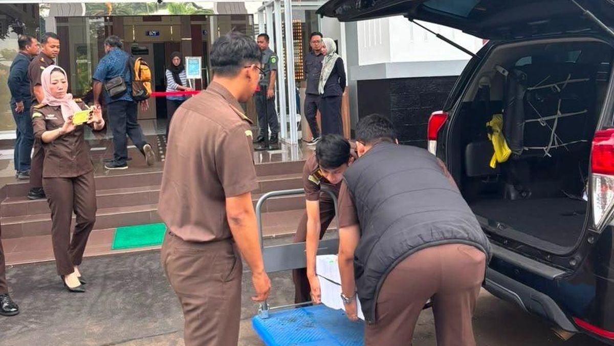 Berkas Perkara Roy Suryo-Tifa Dilimpahkan ke PN Jaktim