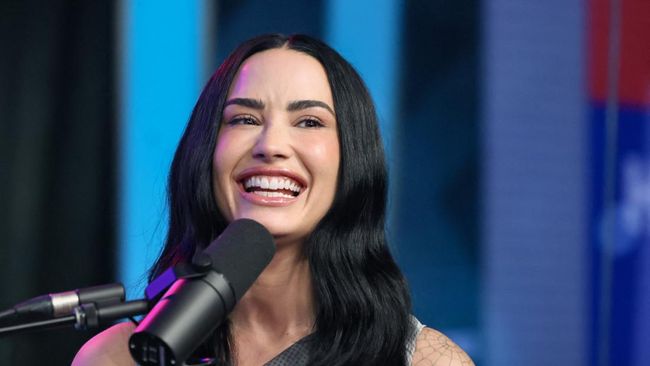 Demi Lovato visits the SiriusXM Studios on October 30, 2025. (Photo by Rodin Eckenroth / GETTY IMAGES NORTH AMERICA / Getty Images via AFP)
