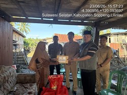 Gubernur Sulsel Salurkan Bantuan untuk Keluarga Korban Tenggelam di Soppeng