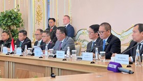 Menteri Hukum RI Supratman Andi Agtas bersama Jaksa Agung Rusia Aleksandr V. Gutsan hari ini (Rabu 24 Juni 2026) menandatagani Kerja Sama Hukum di Gedung Kejaksaan Agung, Rusia di St. Petersburg. Pertemuan ini merupakan rangkaian kunjungan bilateral
